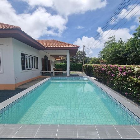 Mae Rampung Beach House Pool Villa Районг Экстерьер фото